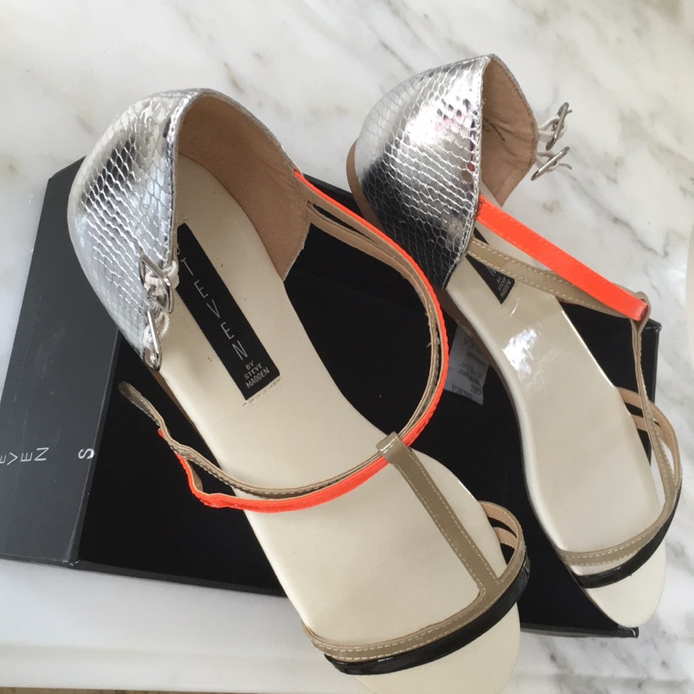 NEW Sz 10 Steve Madden Keliina Black Multi sandal